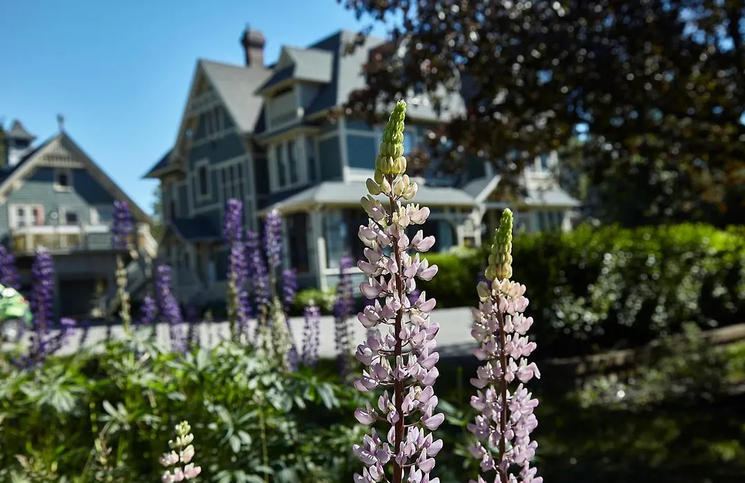 Victoria'S Historic Inn-1