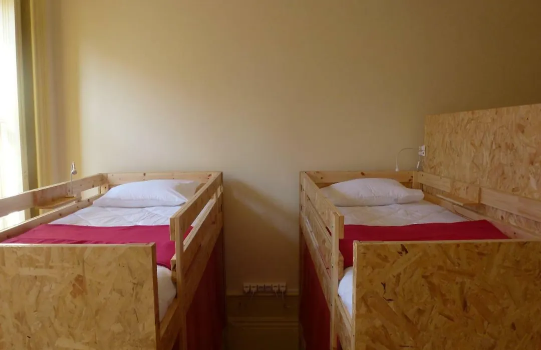 Canvas Atelier Hostel-1