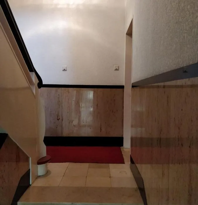 Einzel-Apartment Düsseldorf Oberkassel-1