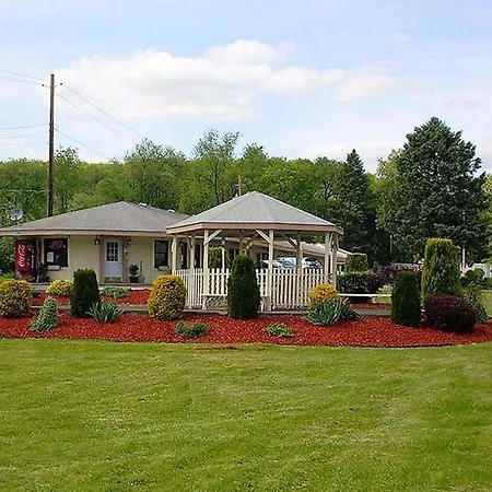 Budget Inn Corning-2