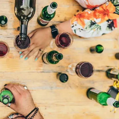 Booze & Snooze Social Hostel-3