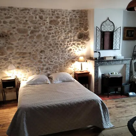 Maison de ville au pied de la Montagne Noire-2