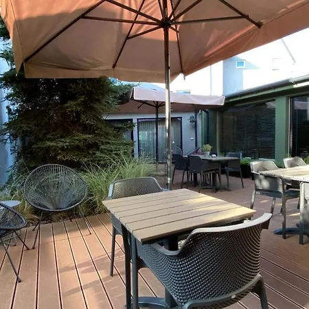 Comm Hotel Poznan Airport-2
