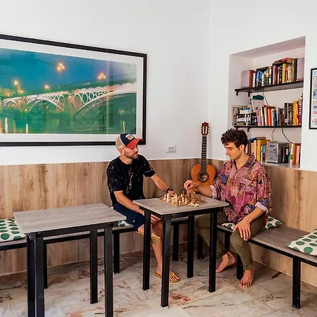 Hostel Triana Backpackers-2