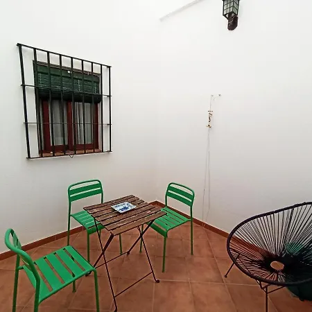 Frenteabastos Hostel Suites Cafe-3