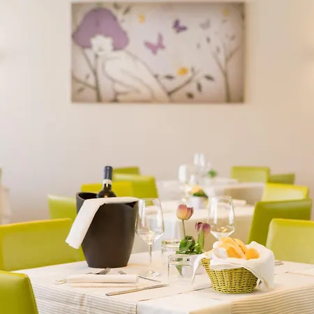 Hotel Cristina-3