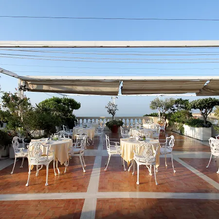 Eurostars Hotel Excelsior-2