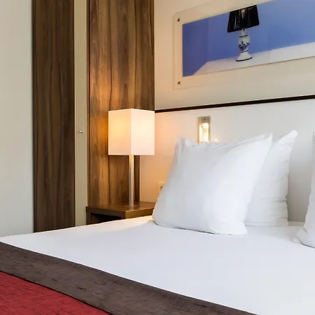 Holiday Inn Eindhoven Centre, an IHG Hotel-2