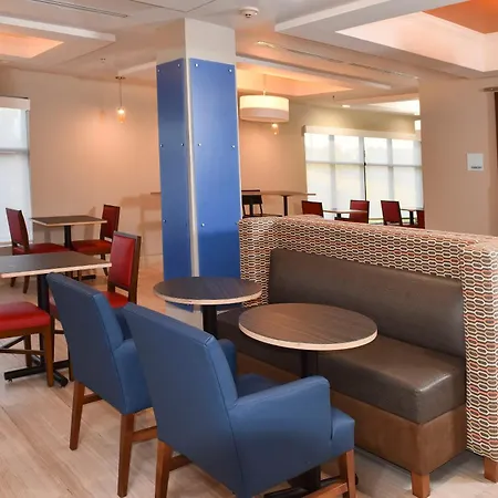 Holiday Inn Express Hotel & Suites Selma By Ihg-3