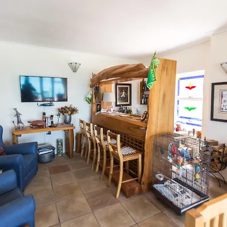 Moonglow Guesthouse-2
