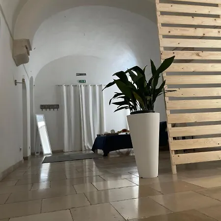 Palazzo Chiaia-3