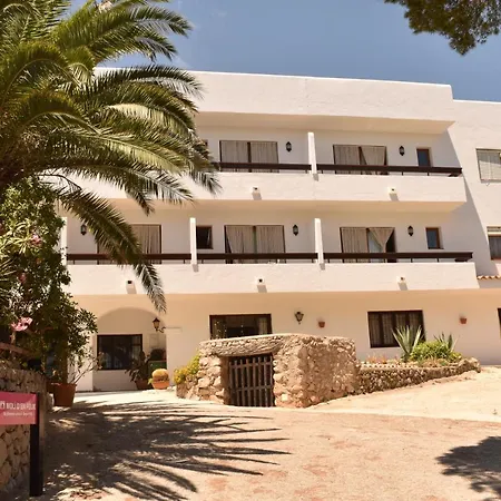Hostal Marblau Ibiza-3