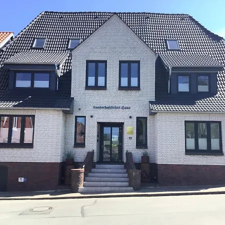 Landschaftliches Haus-3