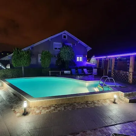 Vila Marija Rooms-2