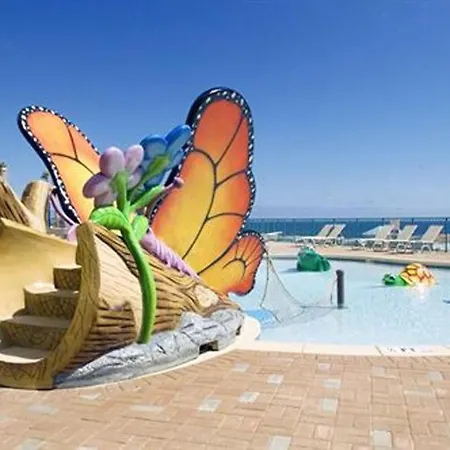 Laketown Wharf Resort: Family-Friendly Beachfront Condos with Lake Views-3