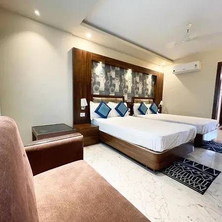 Hotel Ambika Palace New-3