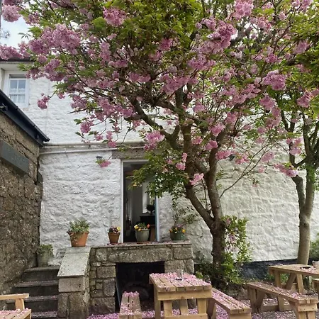 The White House At The Tinners Arms-2