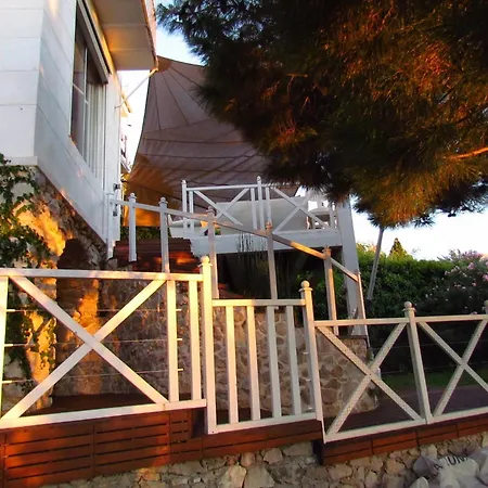 La LUNA - VILLA D'ARCHITECTE B&B VUE MER ET JACUZZI-2