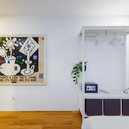 In Porto Gallery Guesthouse-3
