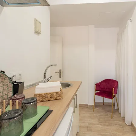 Urban Rooms B&R-2