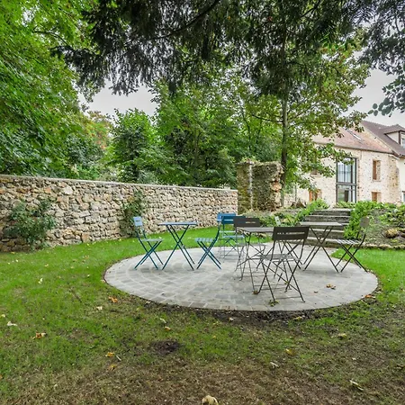 Petit loft de charme proche VERSAILLES SACLAY 30 mn PARIS jardin terrasse parking securisé-2