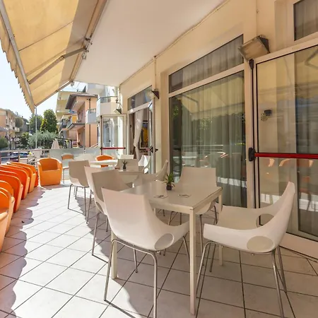 Hotel Globus-2