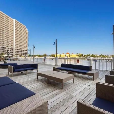 Laketown Wharf Resort: Family-Friendly Beachfront Condos with Lake Views-2