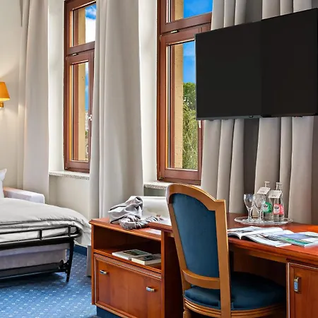 Hotel Bayerischer Hof Dresden-2