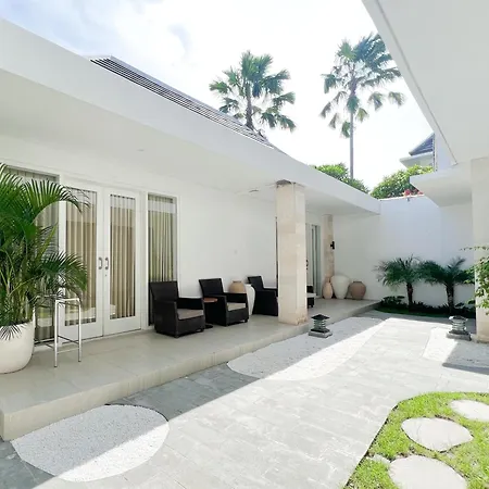Apple Villas & Apartments, Close To Canggu & Seminyak-2