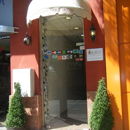 Scotty'S Boutique Hotel-2