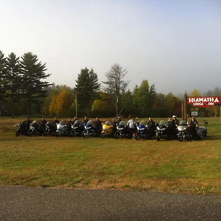 Hiawatha Lodge Inn-3