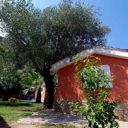 Villaggio Esca-2