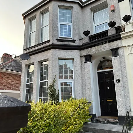 Queens House-2