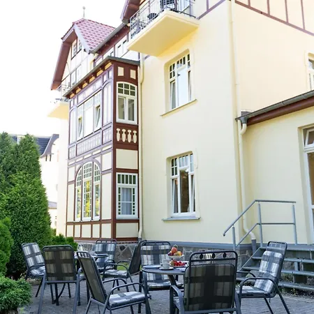 Ferienhotel Am Meer Kuehlungsborn Haus 1 Appartement 2-3