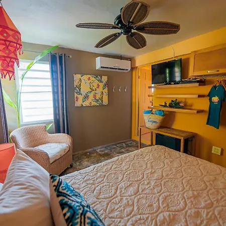 Casa De Amistad Guesthouse-2