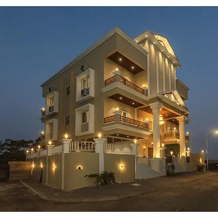 Mountain Glory 8Bhk By Tensorstays, Pool & Theater-2