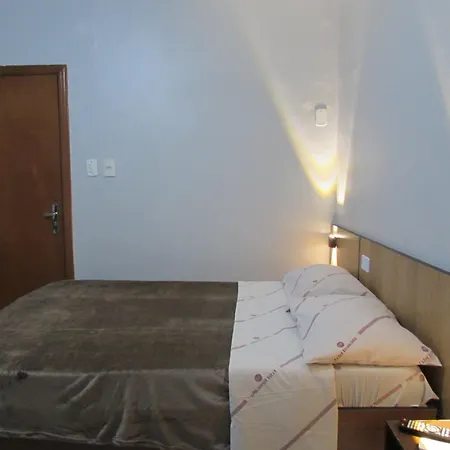 Hotel Tropicália próximo a 25 de março , Brás e Bom Retiro Com estacionamento conveniado ao lado do hotel-2