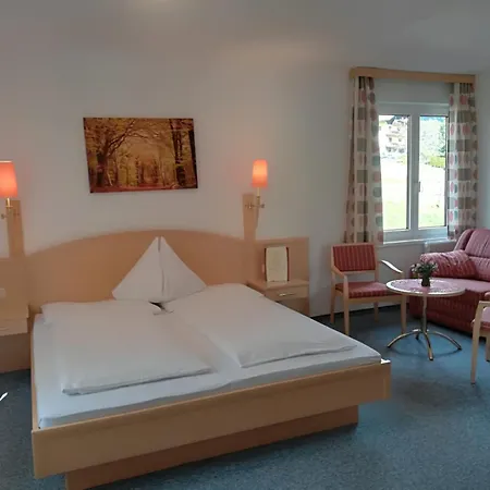 Hotel Pension Sonnenuhr-2