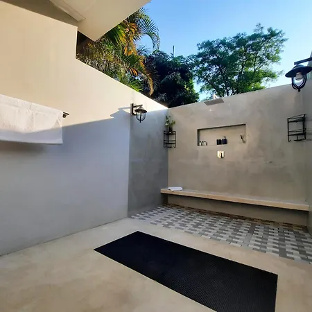 Leadwood Guesthouse-3