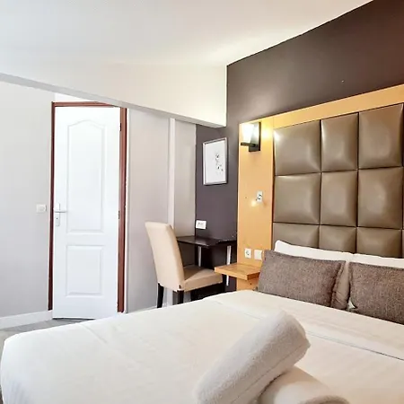 Hotel De France 18-3