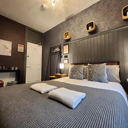 Frederick Douglass - Rooms In The City-3