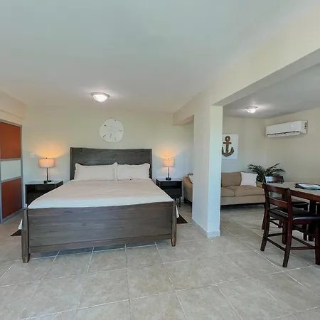 Island Charm Culebra Studios & Suites-3