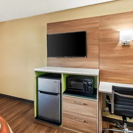 Super 8 By Wyndham Cincinnati-Springdale Oh-2