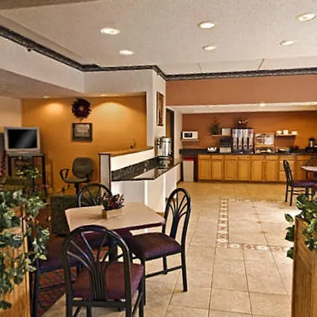 Americas Best Value Inn Waukegan-2