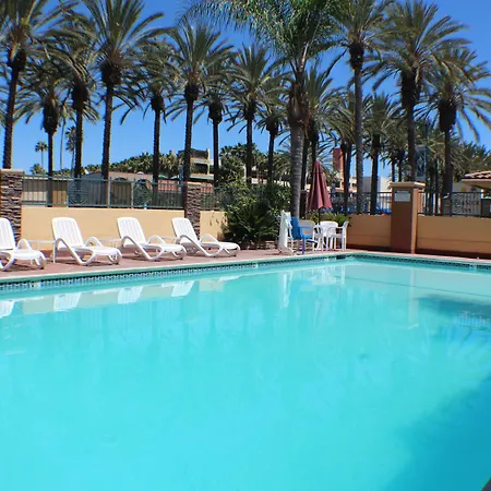 Anaheim Islander Inn And Suites Near Park And Convention Center-2