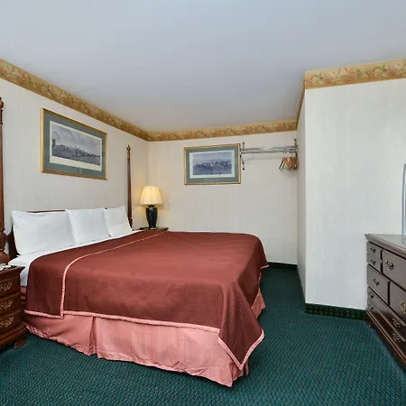 Travelodge By Wyndham Great Barrington Berkshires-3