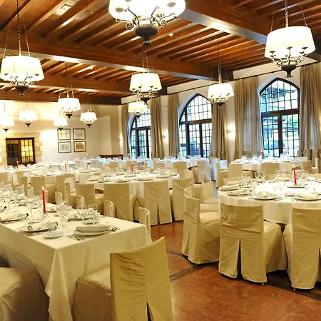 Parador De Santillana Altamira-3