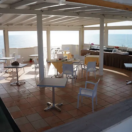 Hotel L'Approdo-2