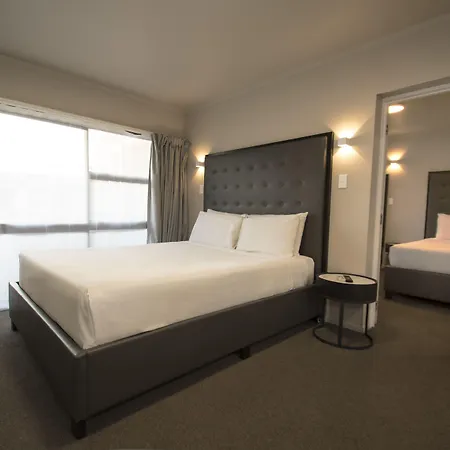 Middlemore Motel-2
