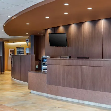 Best Western Plus, Bathurst Hotel & Suites-3